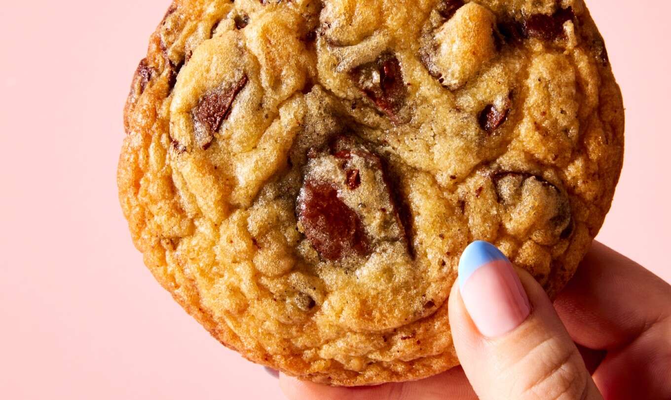  Supersized, Super-Soft Chocolate Chip Cookies 